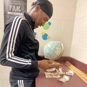 Meet your Posher, Edward